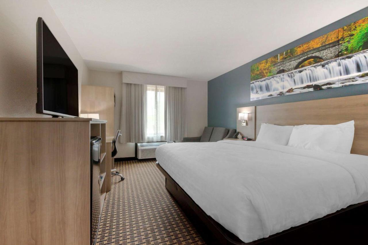 Hotel Clarion Pointe Tomah Exterior foto