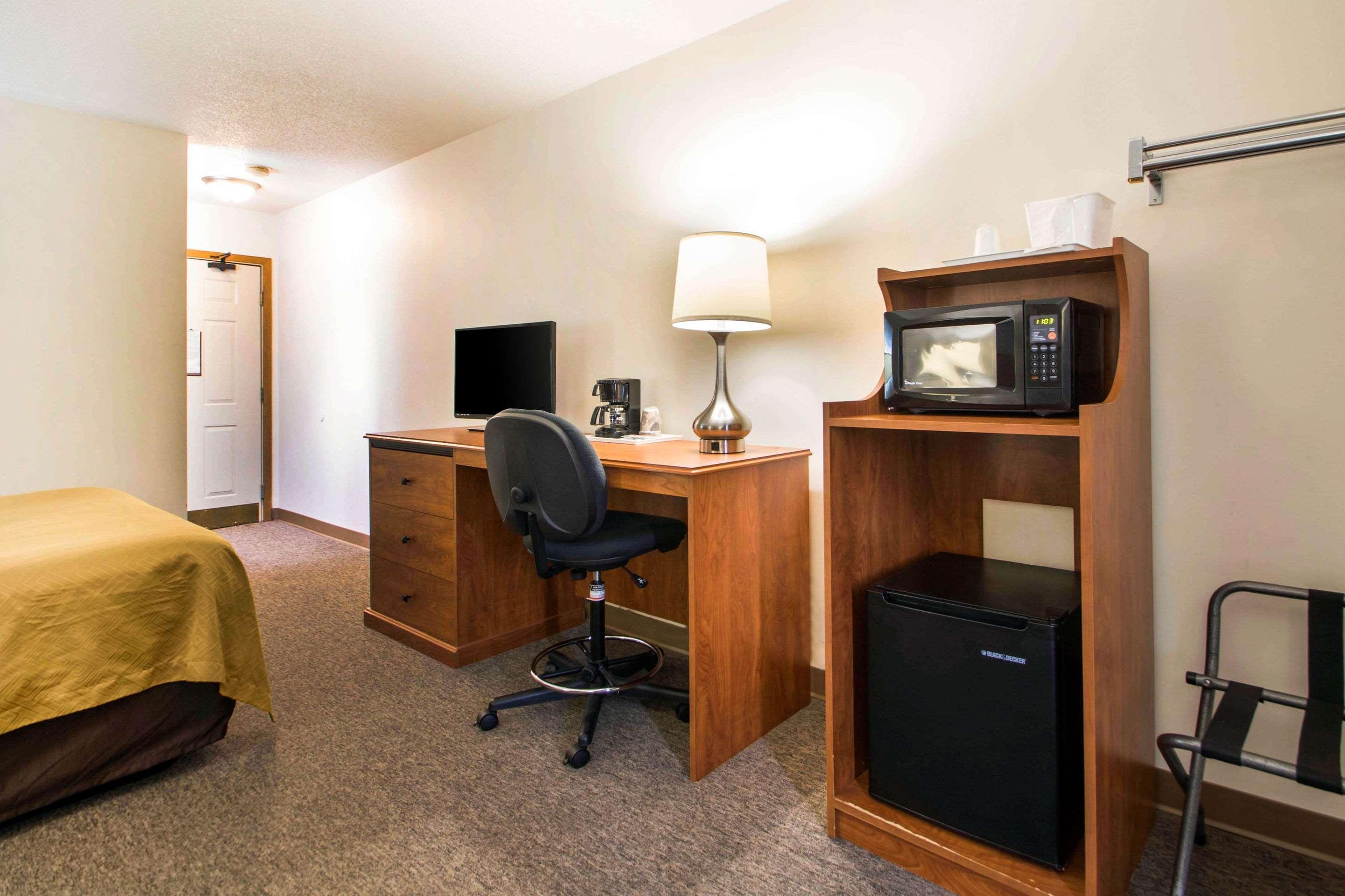 Hotel Clarion Pointe Tomah Exterior foto