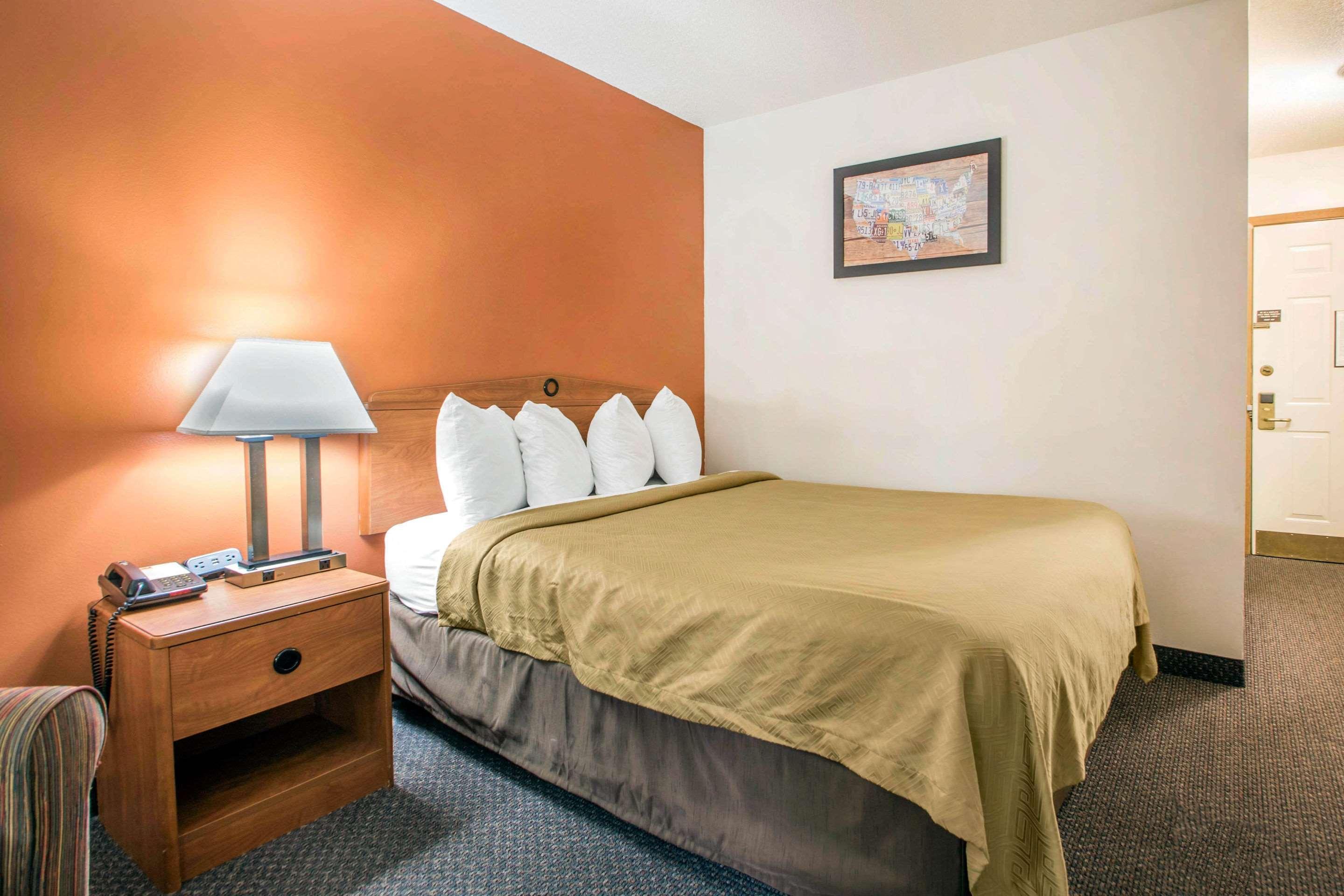 Hotel Clarion Pointe Tomah Exterior foto
