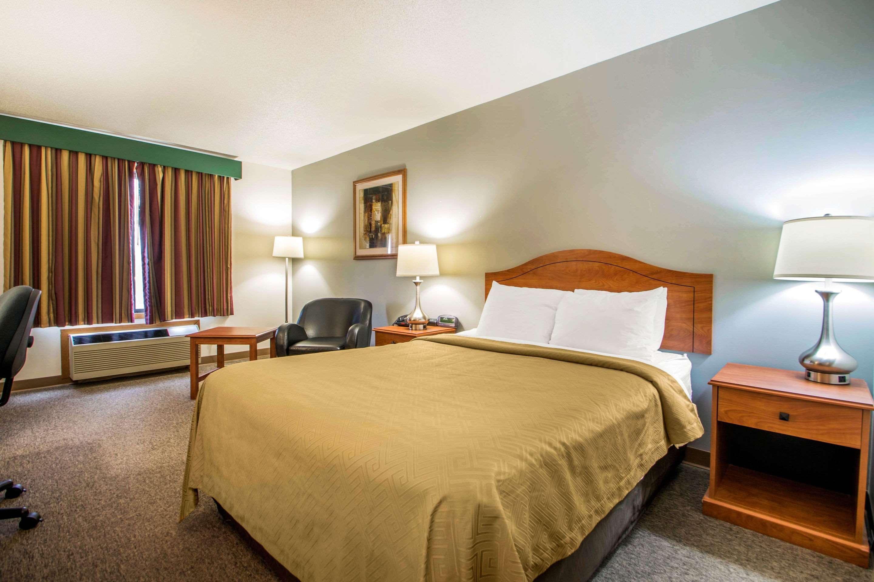 Hotel Clarion Pointe Tomah Exterior foto