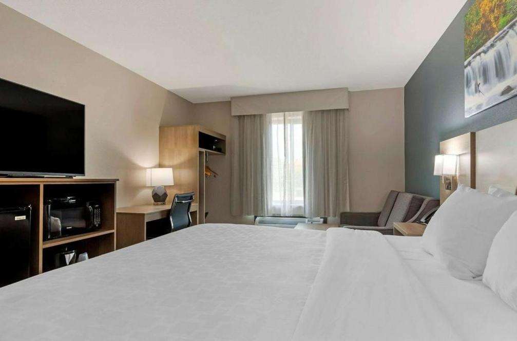 Hotel Clarion Pointe Tomah Exterior foto