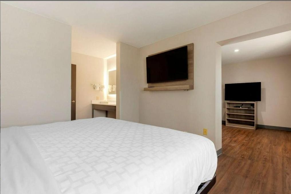 Hotel Clarion Pointe Tomah Exterior foto